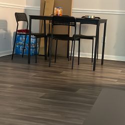 Selling Dining Table 