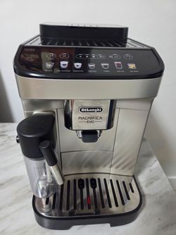 De'Longhi Magnifica Evo Fully Automatic Espresso Machine (ECAM29084SB)