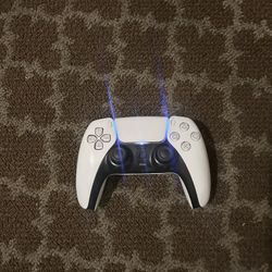 PS5 DualSense Wireless Controller – Excellent Condition