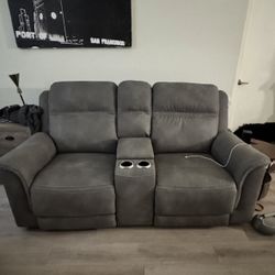 Dual Power, Power Head Rest, Loveseat 