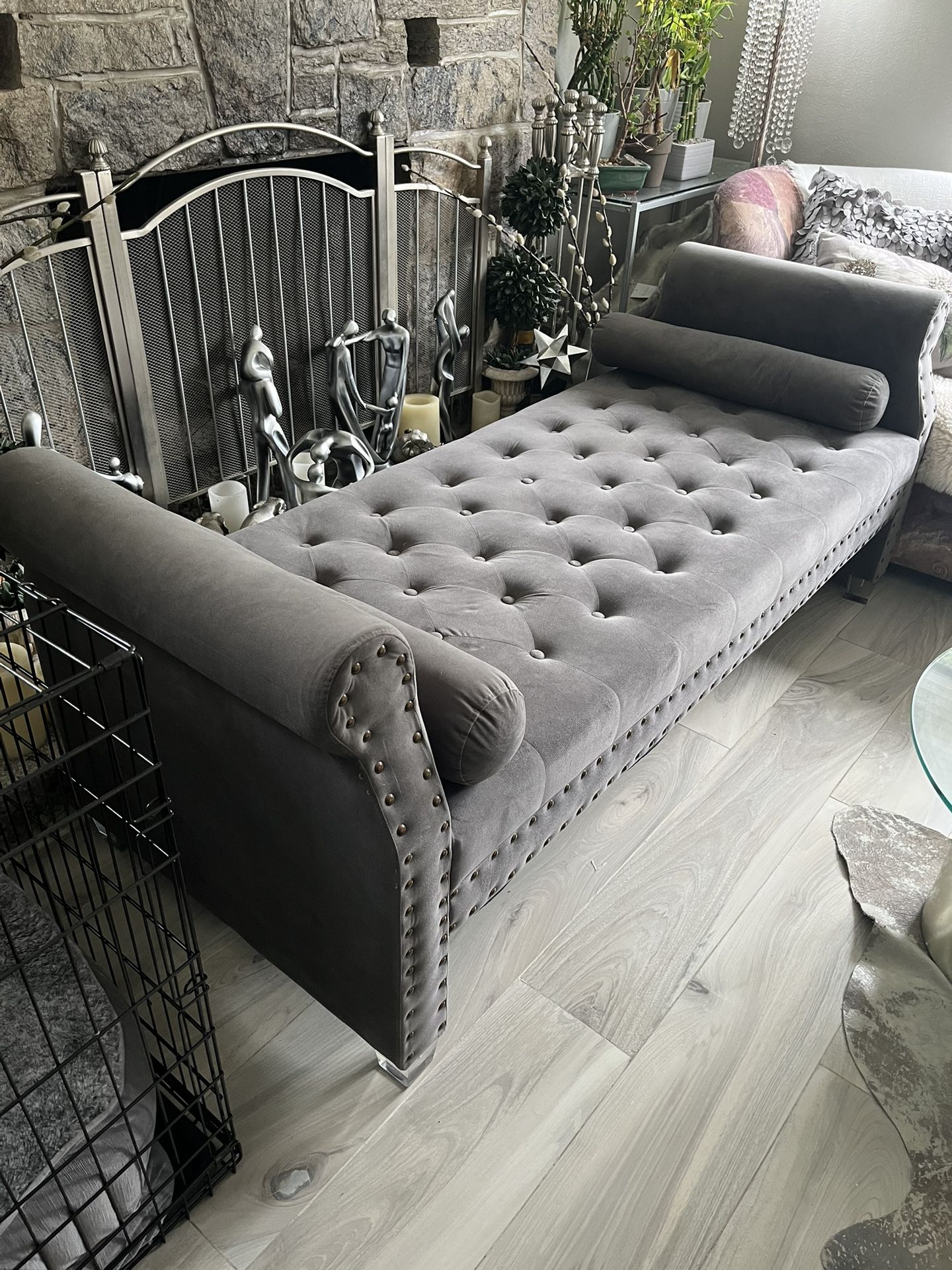 Tufted Velvet Rolled Arm Upholstered Bench with Toss Pillows