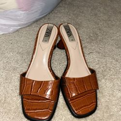 Zara Kitten Heels Crocodile Size 7.5