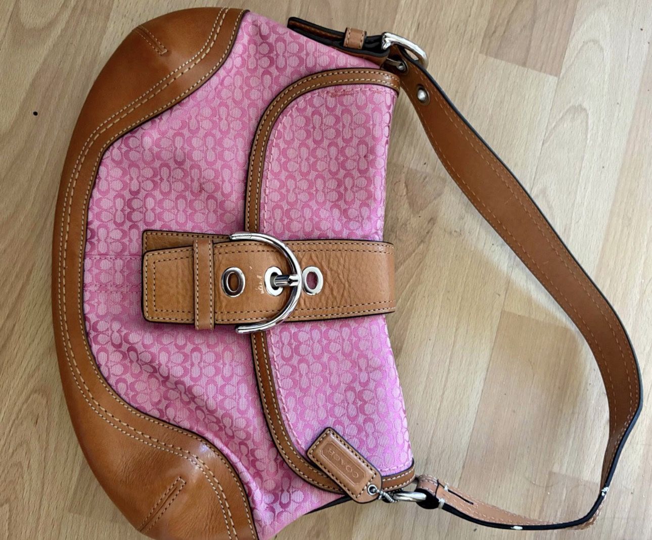 ONLY SHIPPING AVAILABLE – Vintage Soho Coach Bag