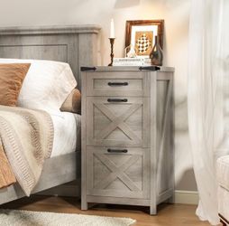 Farmhouse 3-Drawer Nightstand