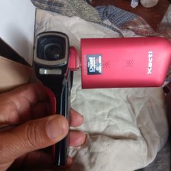 Sanyo Xacti CG10 Hd Camera With 10mp Photo 