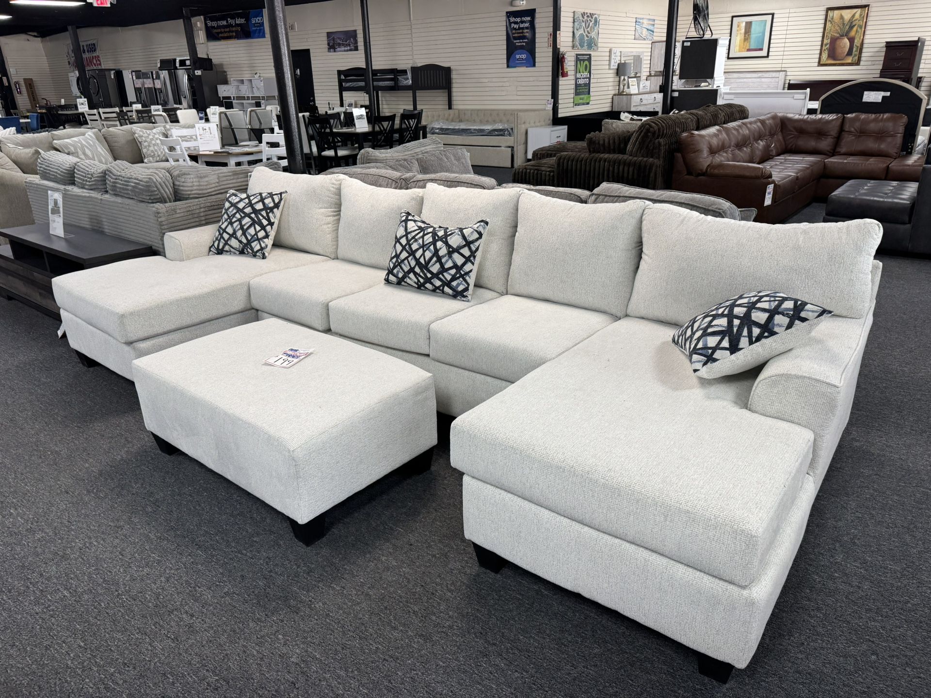 Double Chaise Sectional. 🚚WE DELIVER🚚