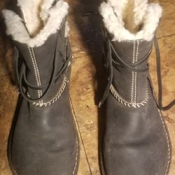 WOMENS UGG AUSTRALIA COVE LEATHER SHEEPSKIN WINTER BOOTS SIZE 10