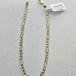 14kt Gold Figaro Bracelet 8"