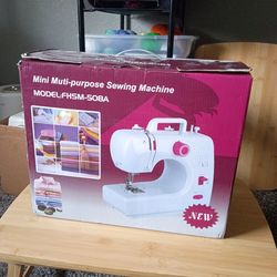 Portable/ mini sewing machine