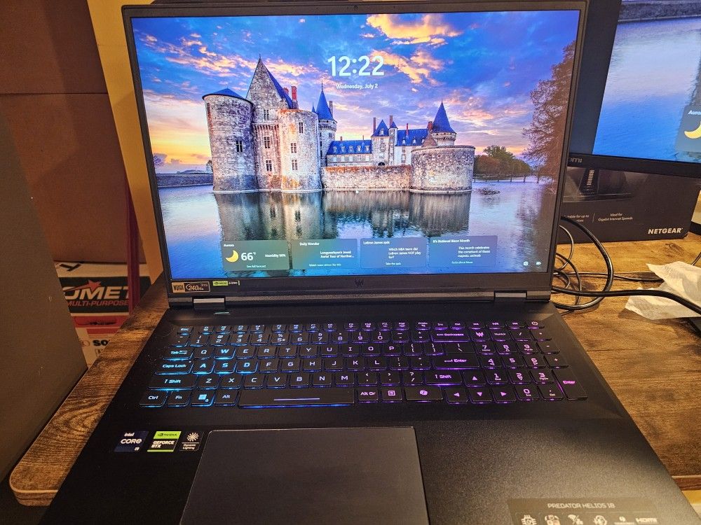 PREDATOR HELIOS 18 GAMING LAPTOP
