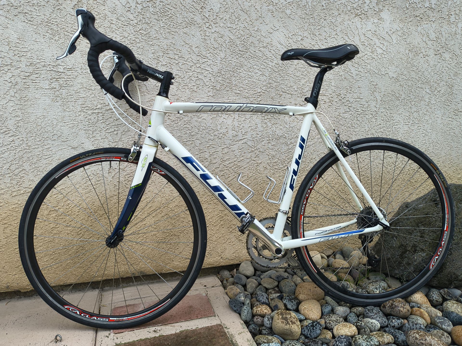 Fuji Roubaix 2.0 58cm Road Bike Bicycle for Sale in Salida, CA - OfferUp