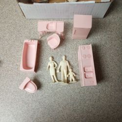 Vintage 1950'S LOUIS MARX METAL DOLLHOUSE & FURNITURE