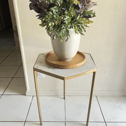 End Table 21” Height By 18.5” Diameter 