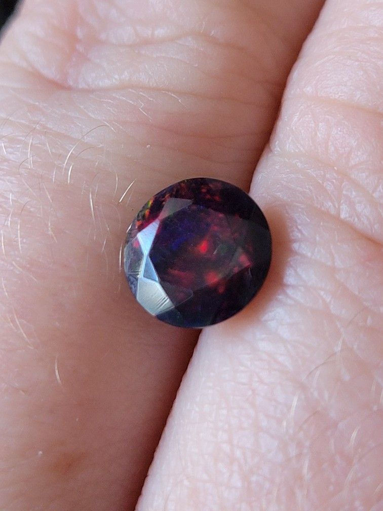 Black Ethiopian Fire Opal [1ctw Round Cut] Natural