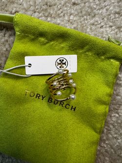 Tory Burch Gold Tone Pearl Ring size 7