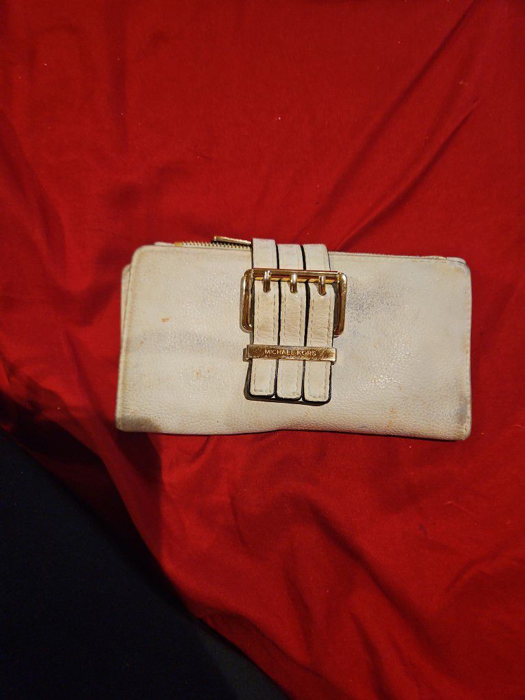 Used White/beige Authentic Michael Khors Wallet