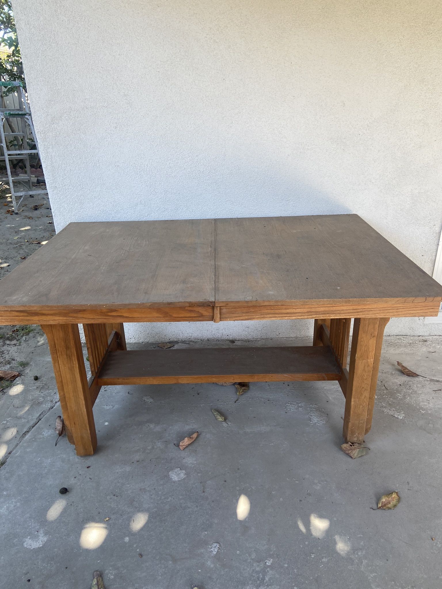 6 Chair Extendable Dining Table Set Needs Work Still Good Condition 