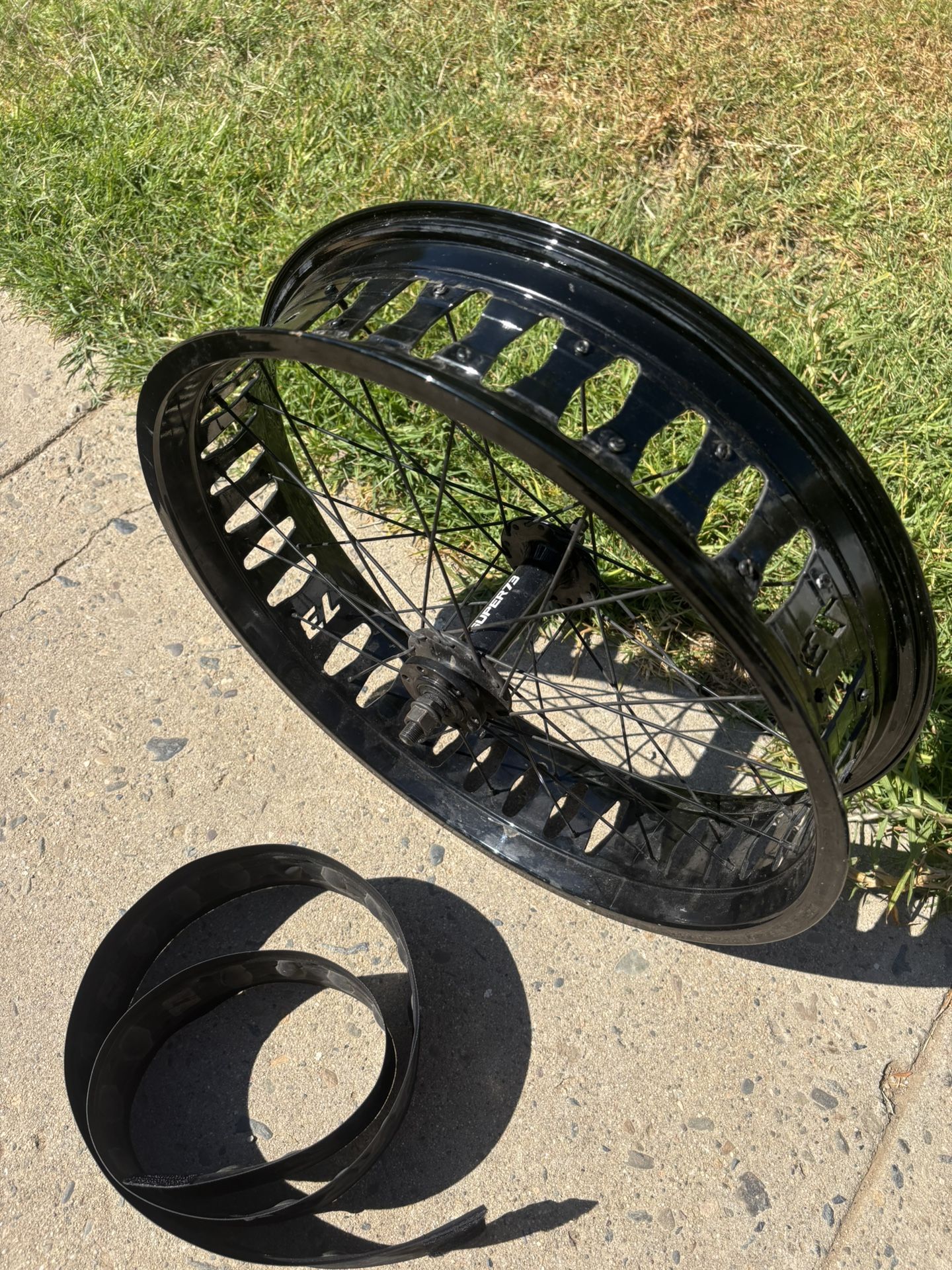 Super 73 ZX Front Wheel assembly