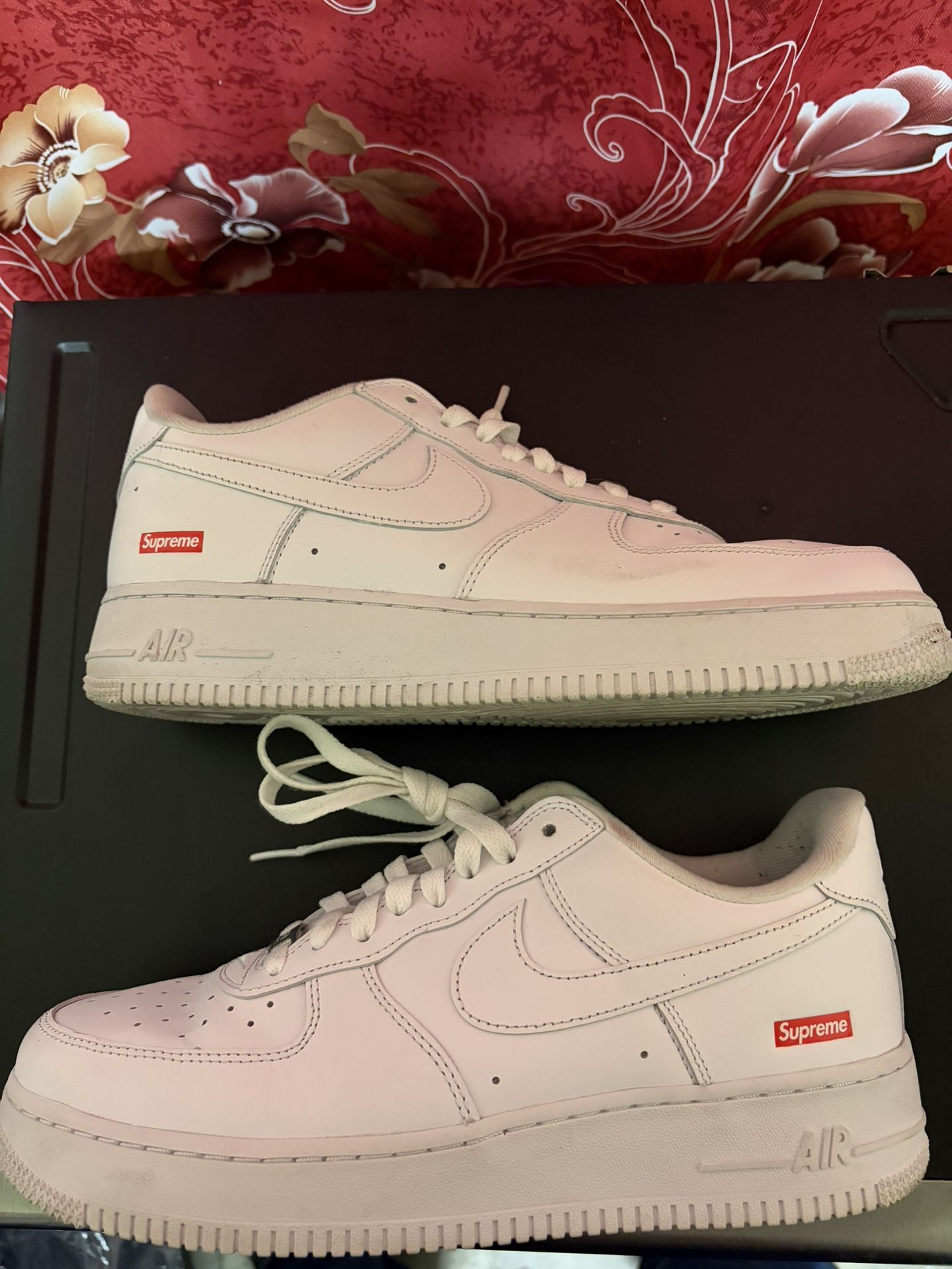 Nike Supreme Air Force 1 Size 9.5