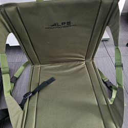 PORTABLE CAMPING SEATS