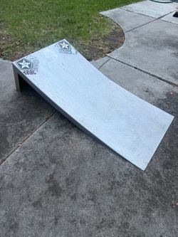 Metal Skateboard RC bike ramp