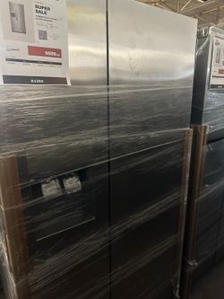 Frigidaire FRSS2623AS Refrigerator