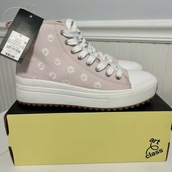 Girls Blush Pink Daisy High Top Sneakers Size 5 – New w/ Tags (Art Class Target)