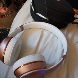 Beats Solo 3 Headphones