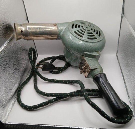 1950s Deluxe Utility Hair Dryer, works good, both settings hot/cold, works