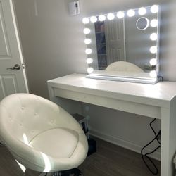 white vanity desk set