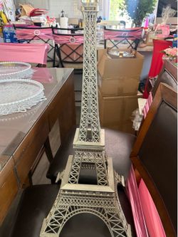 Eiffel Tower Centerpieces