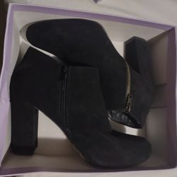 3 Casual Women Dress Shoe. N Boots