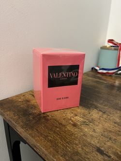 Valentino Donna Born in Roma ā Stylish & Gift-Ready š