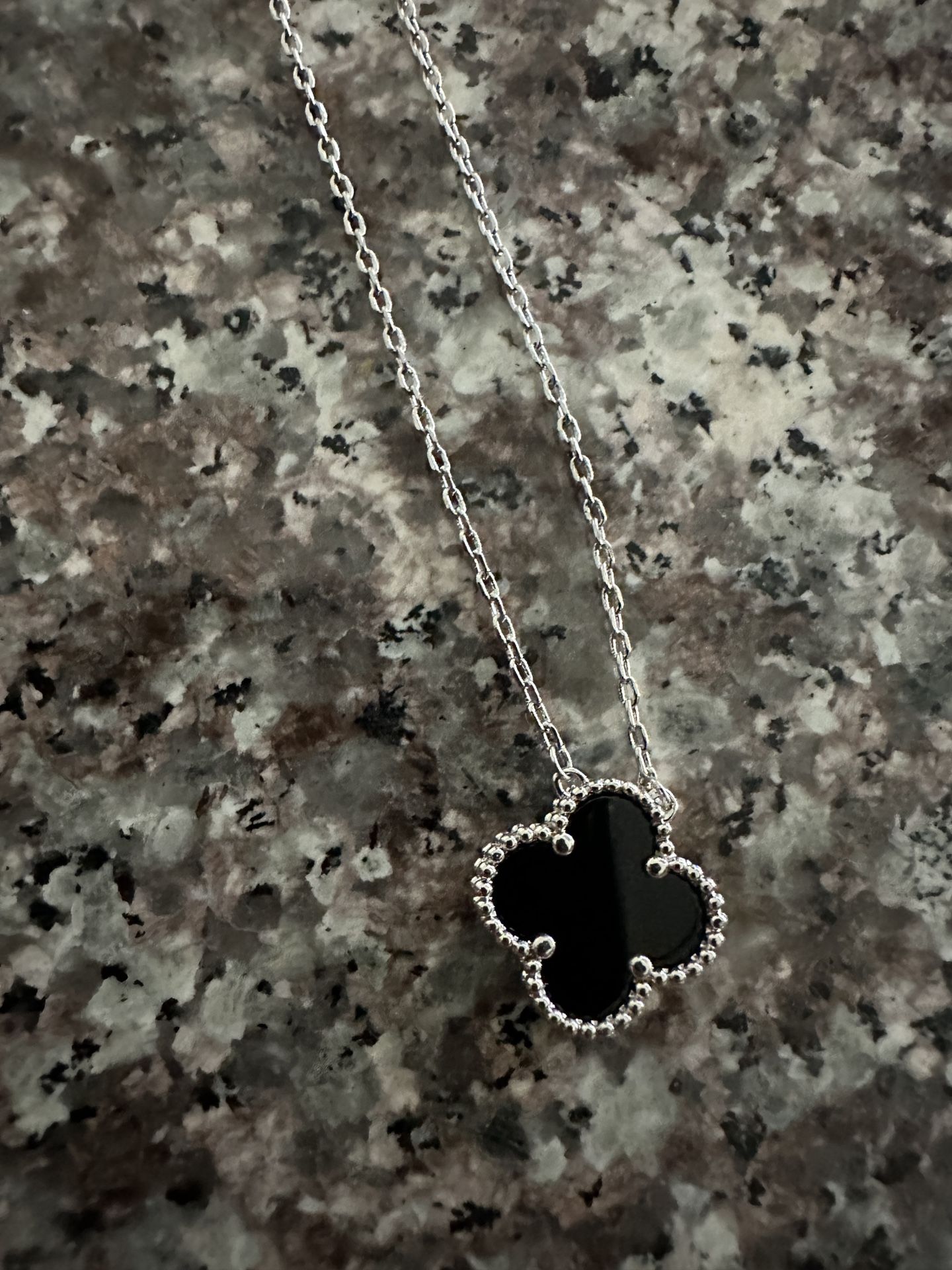 Van Cleef Necklace Onyx White Gold