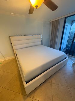 King size bedroom set - white leather