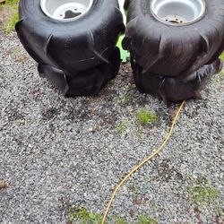 2 Sets Of Quad Paddle Tires