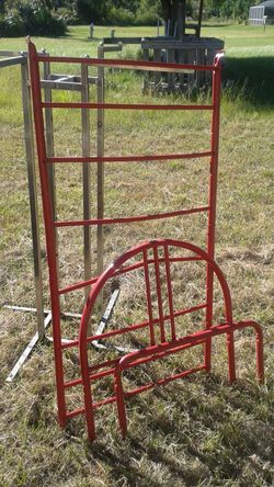RED METAL TODDLER BED