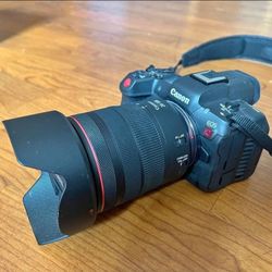 Canon EOS R5 C Mirrorless Cinema
Camera with 24-105 f/4L Lens