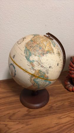 Replogle 9 inch diameter globe WORLD CLASSIC  series
