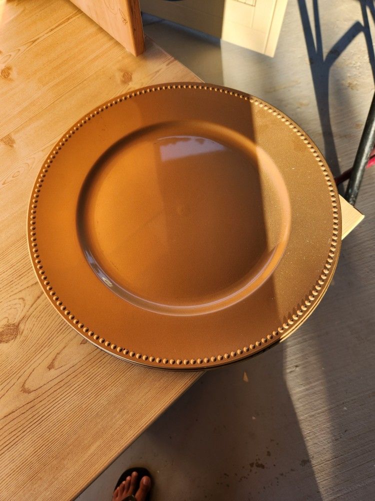 Gold Party Plastic Plates