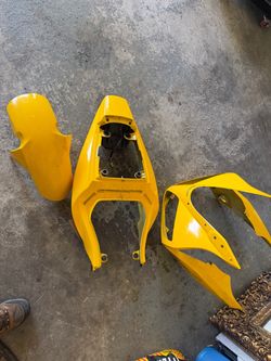 Suzuki sv650 2nd gen YELLOW body work front fairing fender rear tail