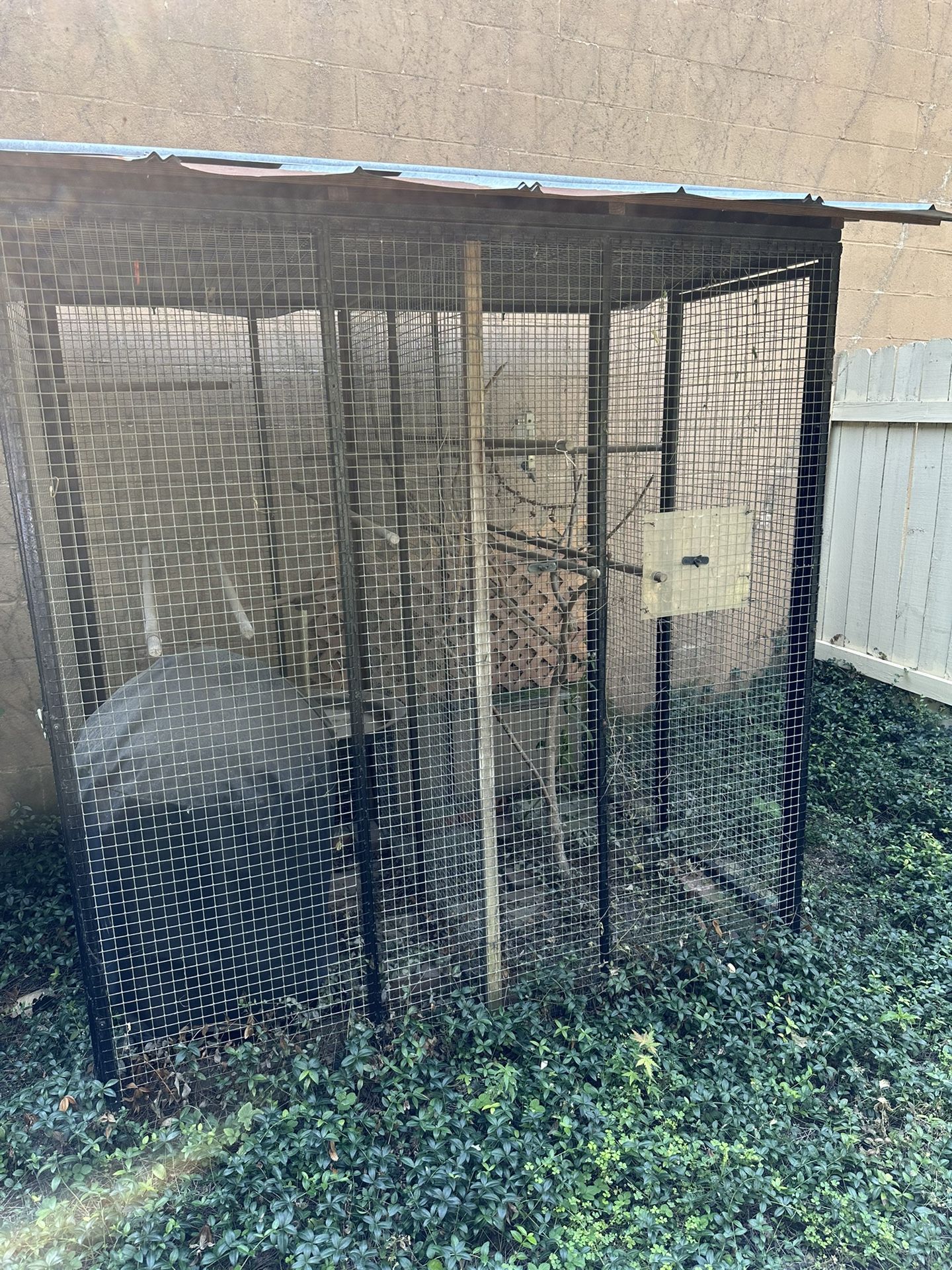Quality, Heavy Duty Pet Or Bird Cage!