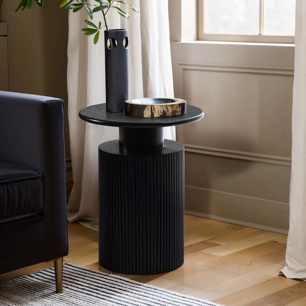 17.5 in. Black Round MDF End Table If2234