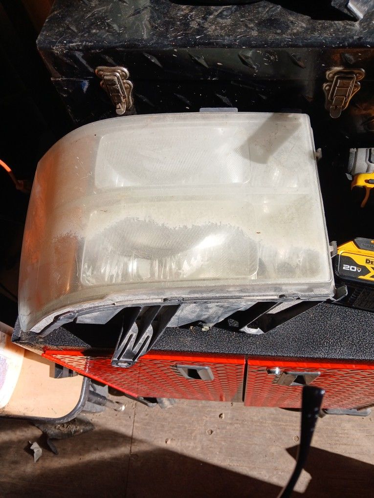 He had lights 42 thousand 72 fourteen shipping truck