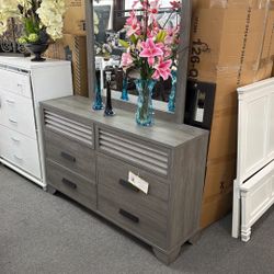 Dresser & mirror