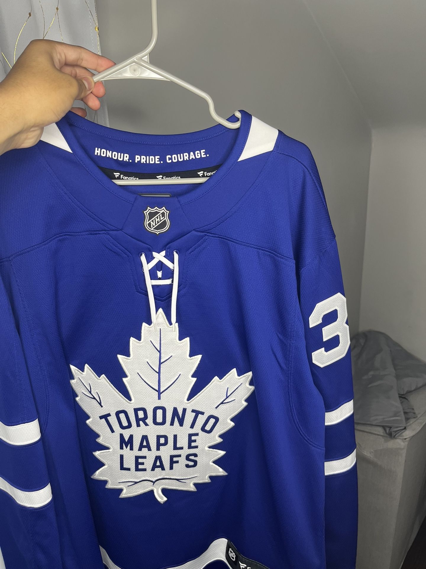 NHL Toronto Maple Leafs, Austin Mathew's Jersey Size L
