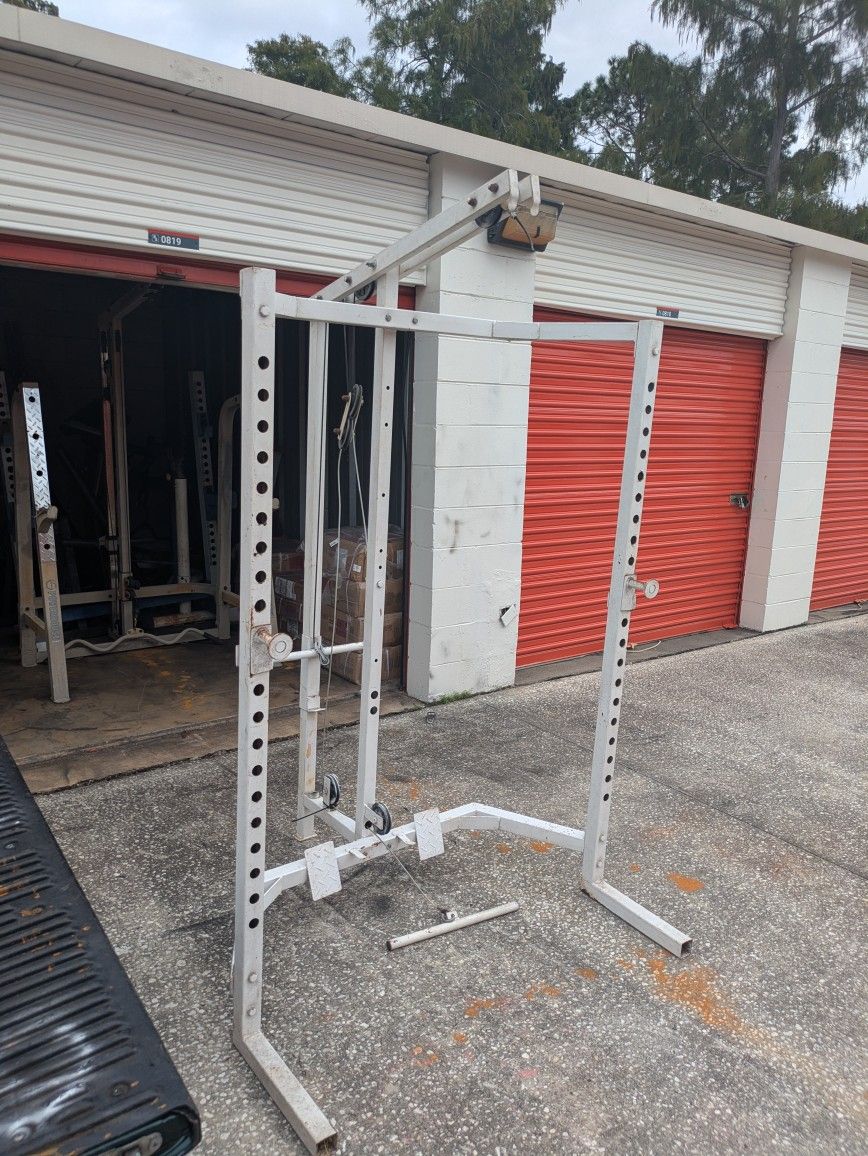Squat Rack Plus Pulley