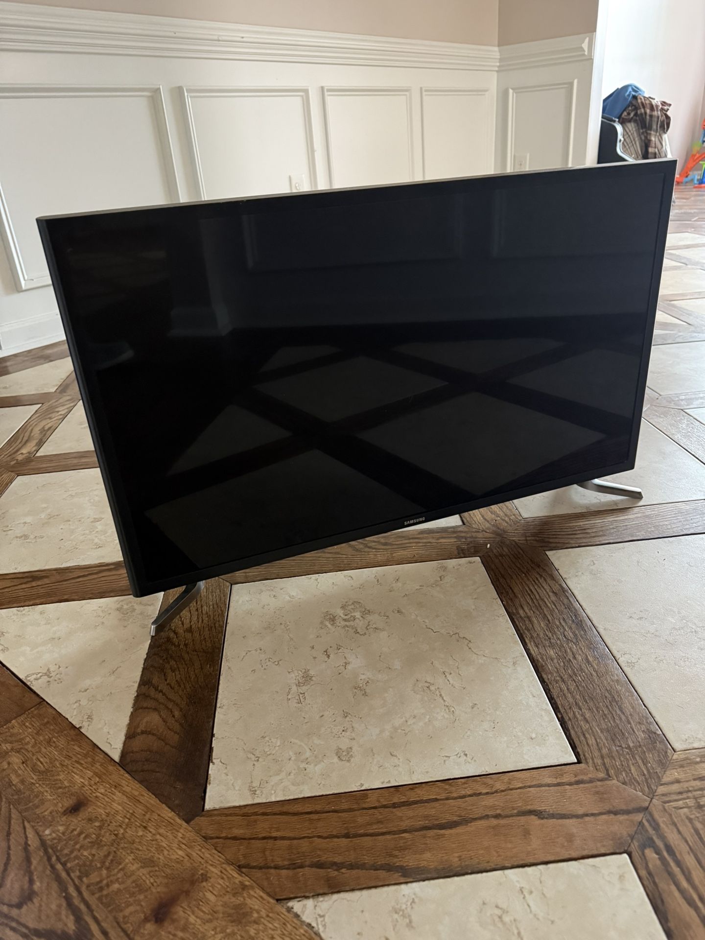 Samsung 32” Smart TV