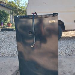 Magic Chef Mini Fridge 