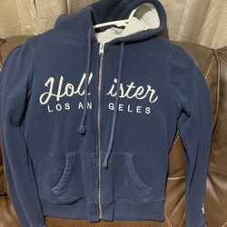 Navy Hollister Sweater With Fur Inside 